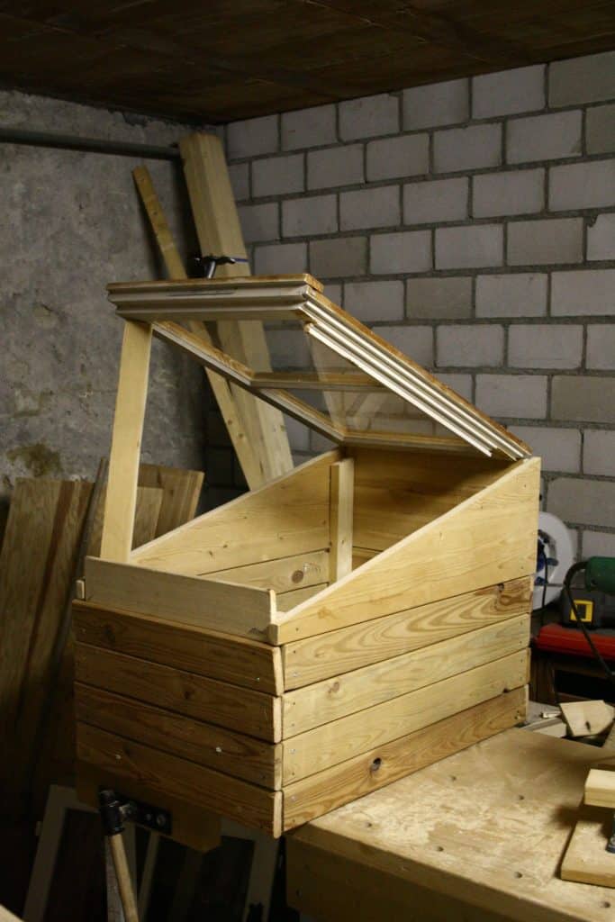 Aufbau des Frühbeets.