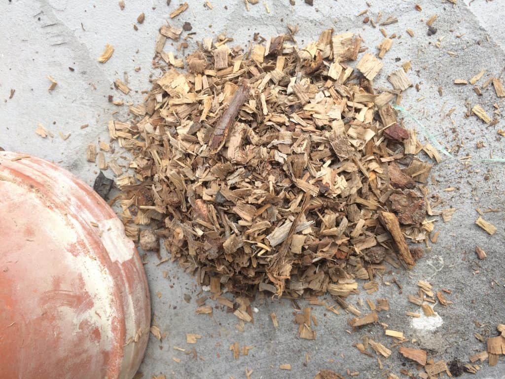 gehäckseltes Holz eignet sich für den Nestbau.