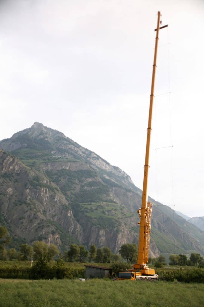 Die Flugbahn der Fledermäuse werden mit diesem Kran gemessen.