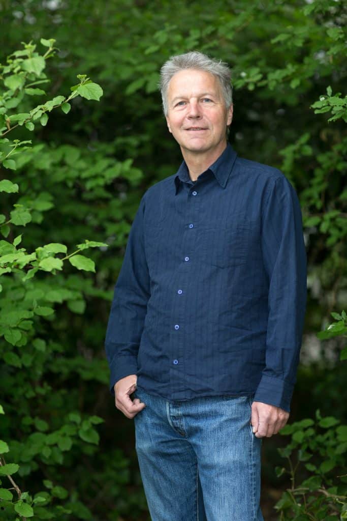 Simon Steinemann arbeitet beim Igel Zentrum.