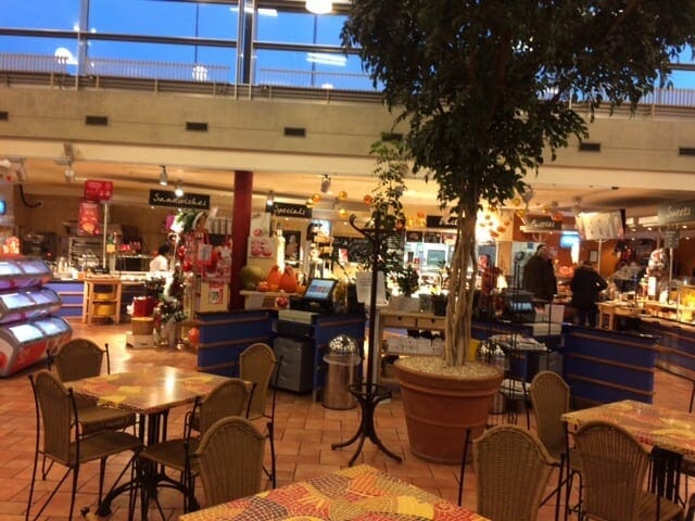 Autostopp Abenteuer, Raststätte in Bavois.